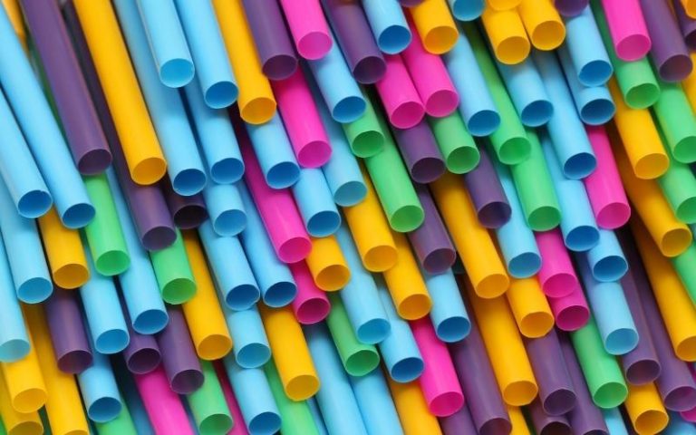 Yarının İşçiliği Şişirme Kalıplamanın Tasarım Üzerindeki Etkisi